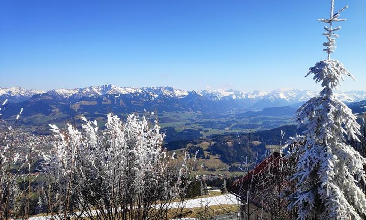 Rasthaus am Mittag